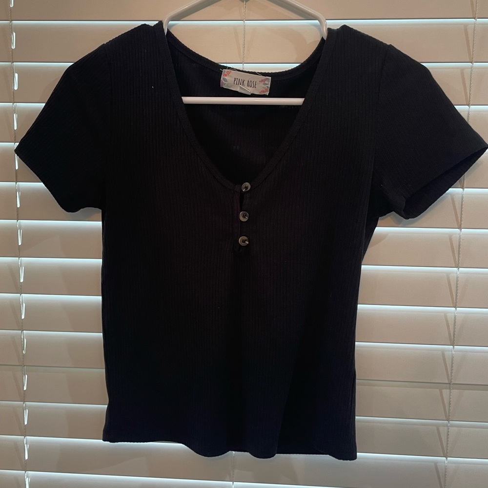 black cropped shots with buttons